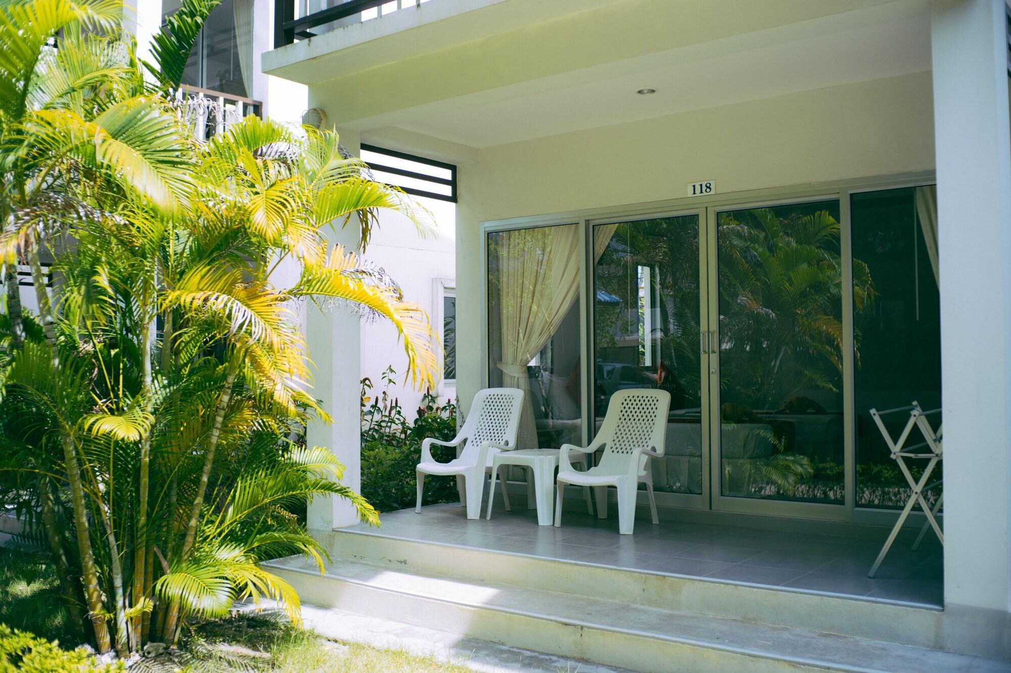 Amity Beach Resort Maret Bagian luar foto