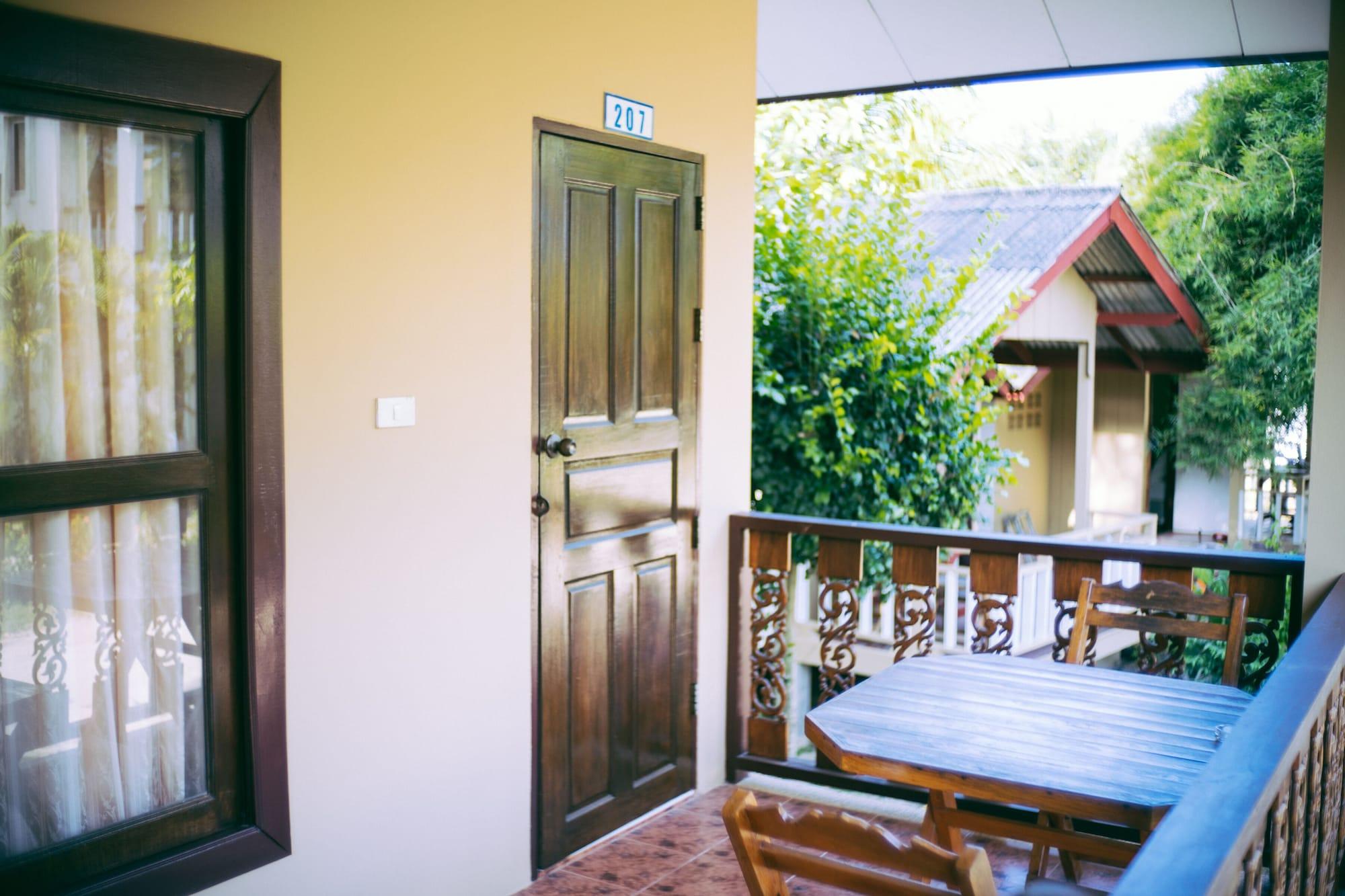 Amity Beach Resort Maret Bagian luar foto