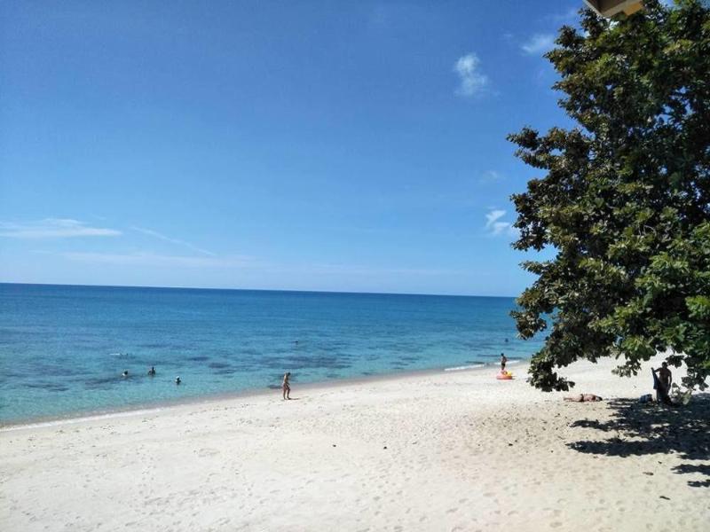 Amity Beach Resort Maret Bagian luar foto