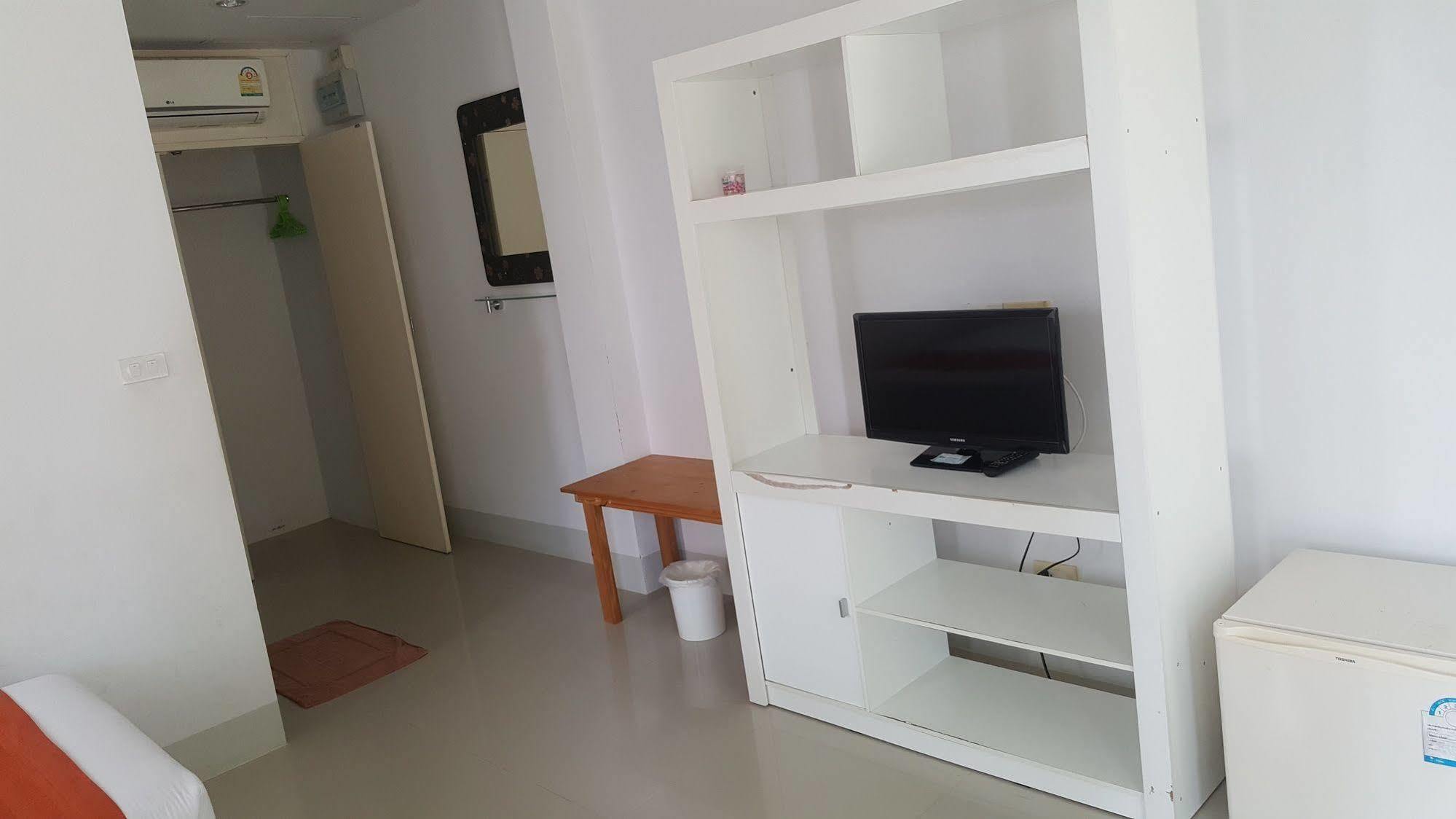 Amity Beach Resort Maret Bagian luar foto