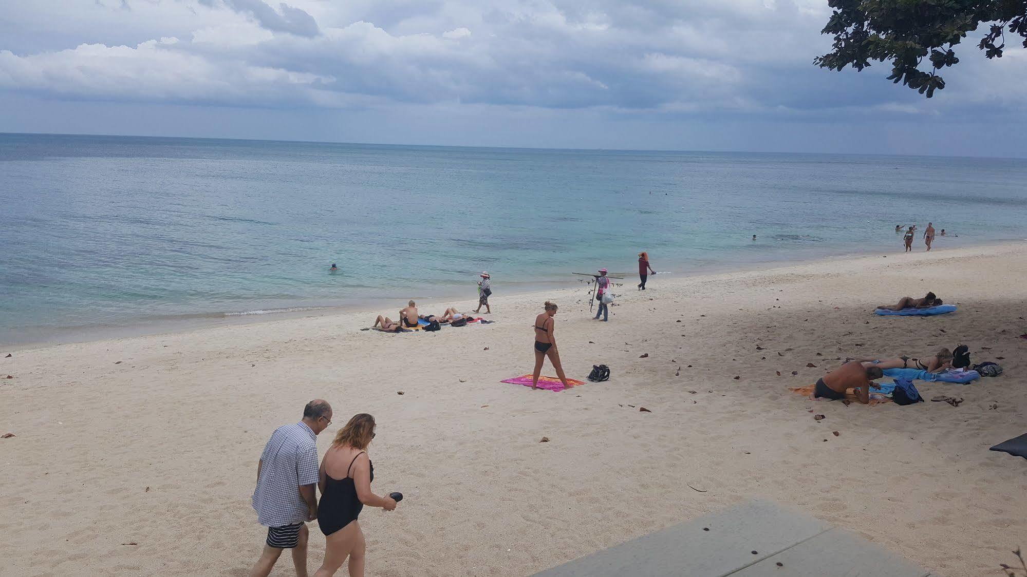 Amity Beach Resort Maret Bagian luar foto