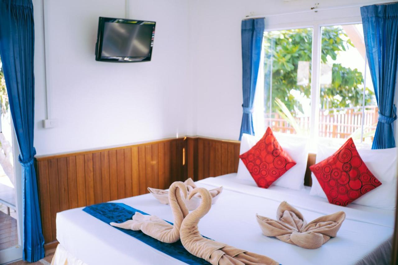 Amity Beach Resort Maret Bagian luar foto