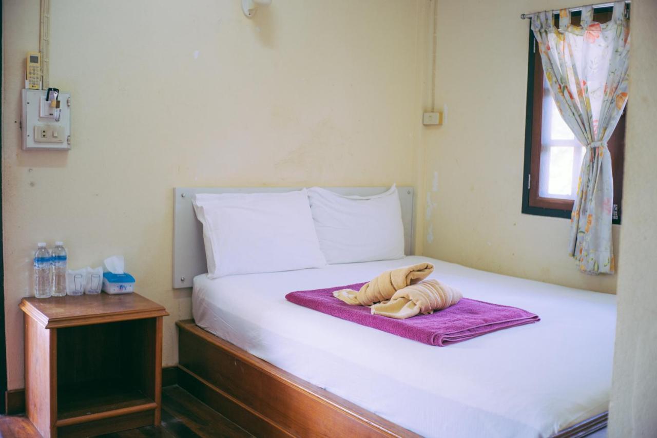 Amity Beach Resort Maret Bagian luar foto