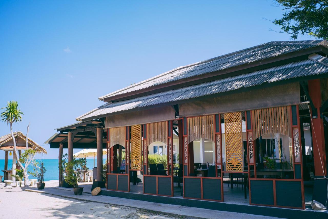Amity Beach Resort Maret Bagian luar foto